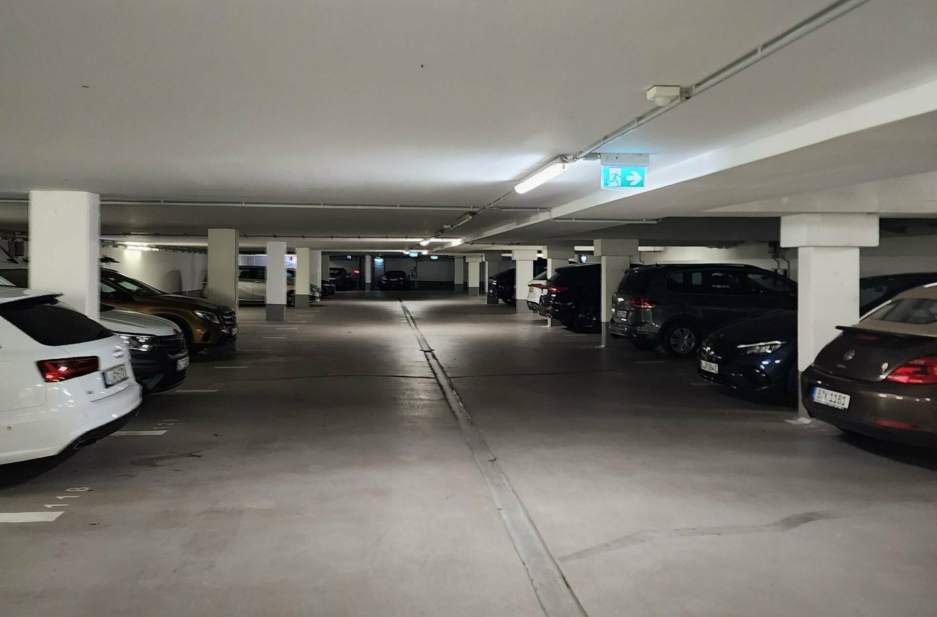 Posto auto di Amir - parcheggio vicino a Gendarmenmarkt Berlino