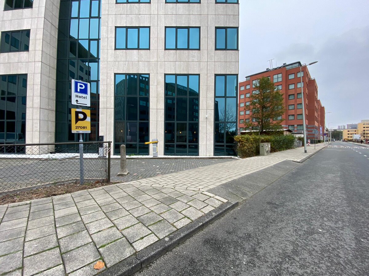 Parkeren bij Hotel Levell Amsterdam Zuidoost