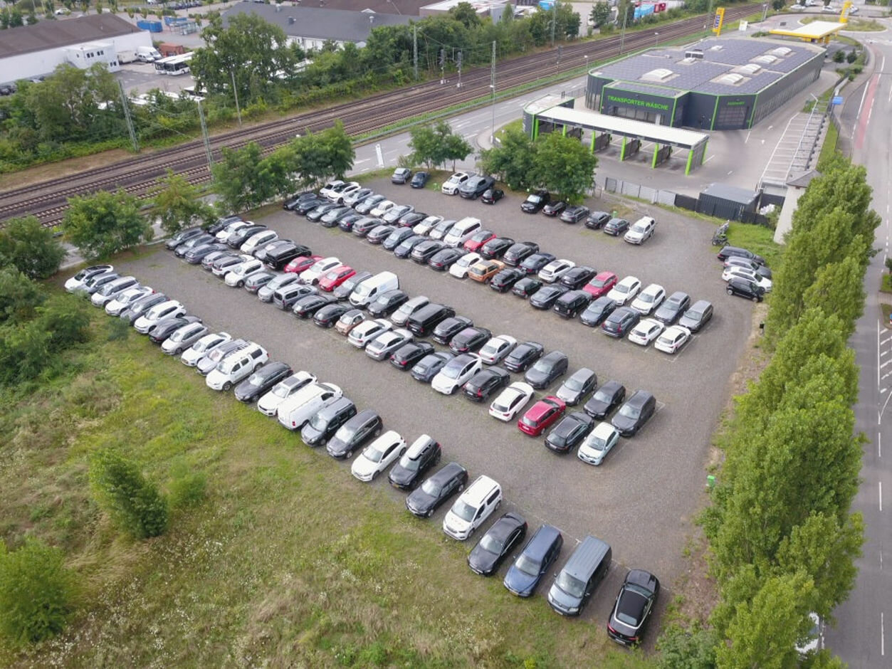 Parcheggio dell'aeroporto di Francoforte P1 con navetta