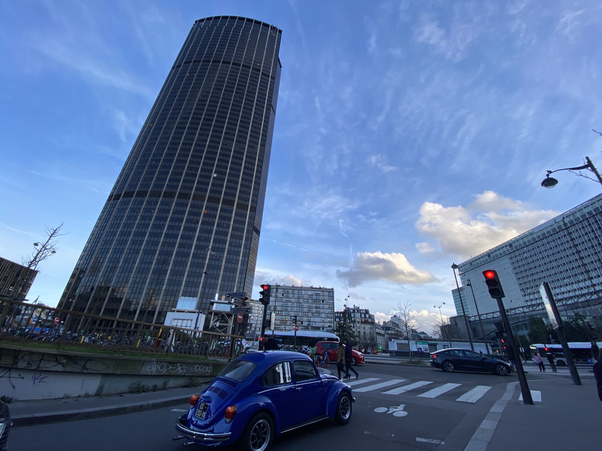 Posto auto di Tony - parcheggio vicino alla Torre Montparnasse a Parigi