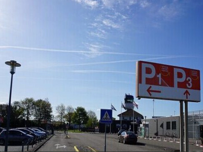 Parking Groningen Airport Eelde – P1
