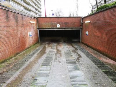 Parking Grand-Bigard/Groot-Bijgaarden, Brussels