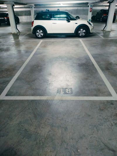 De parkeerplaats van Héloïse - parkeerplaats nabij Étangs d'Ixelles, Bruxelles