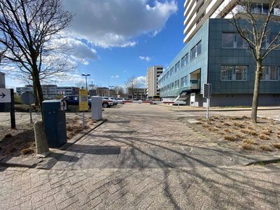 Parking Beneluxlaan - Weg der Verenigde Naties Utrecht