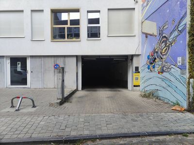 Parking Rue Terre-Neuve, Marolles, Brussels