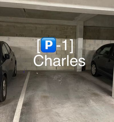 Parking près du Stade Vélodrome, Marseille