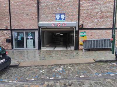 Parking Chapelle Bruselas - Rue du Miroir