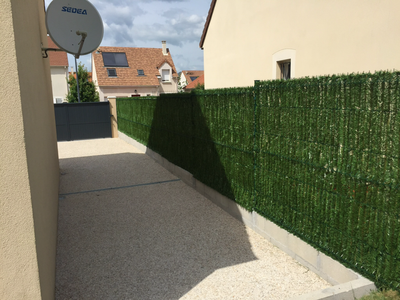 Stéphane's Parking Spot - parking close to Gare de Roissypole