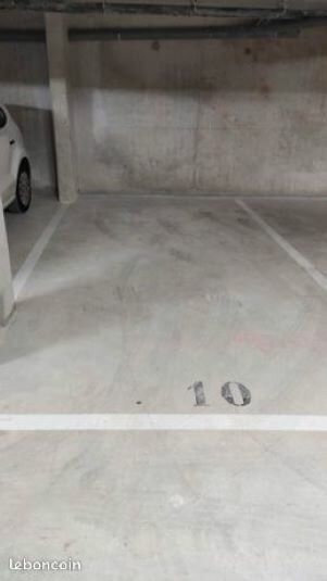 Hugues' Parkplatz - Parken in der Nähe von Le Kremlin-Bicêtre