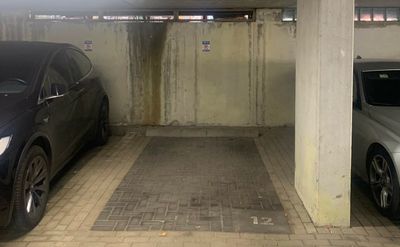Posto auto di Linsey - parcheggio vicino alla stazione Amsterdam Lelylaan