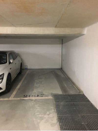 DON's Parking Spot - parking close to Metro Gabriel Péri Asnières-sur-Seine