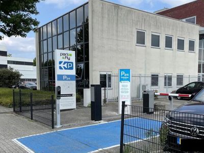 Parkeerplaats Eindhoven Airport – Henri Wijnmalenweg P24