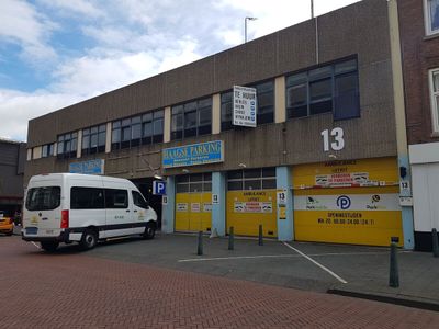 Parkeerplaats Station Den Haag