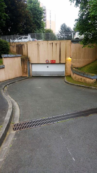 Pierre's parking spot - parking close to Parc Malraux La Madeleine