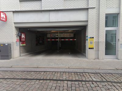 Parking Rolwagenstraat, Amberes, Estación Central