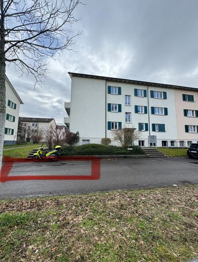 Chiara's Parkplatz - Parken in der Nähe des Bahnhofs Oerlikon