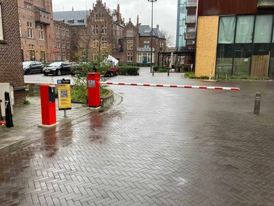 Parkplatz TU Delft Campus Mijnbouwplein