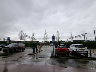 Parkeerplaats Waldorpstraat Den Haag 