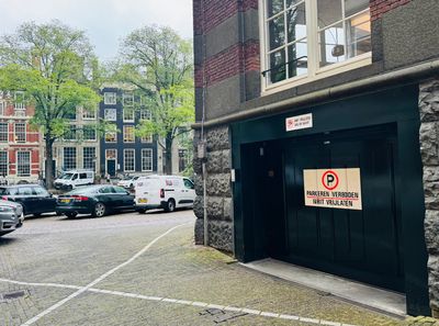 Alex's parking spot - parking close to Anne Frank House