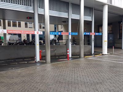 Parkbee Arnhem: Parking Arnhem Centre John Frost Bridge - Remisestraat Garage