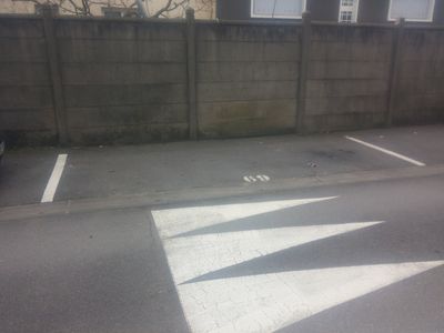 Halims Parkplätz - Parken in der Nähe der Metro Villejuif Louis Aragon