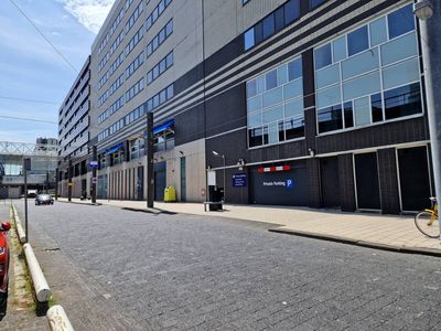 Parkeren Sloterdijk - Meininger Hotel Amsterdam City West