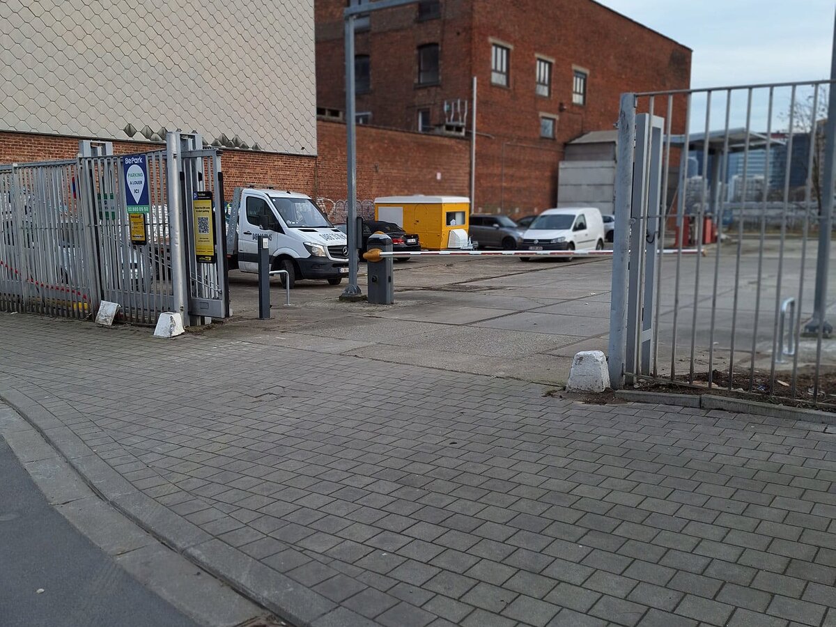 Pannenhuis Laeken Parcheggio