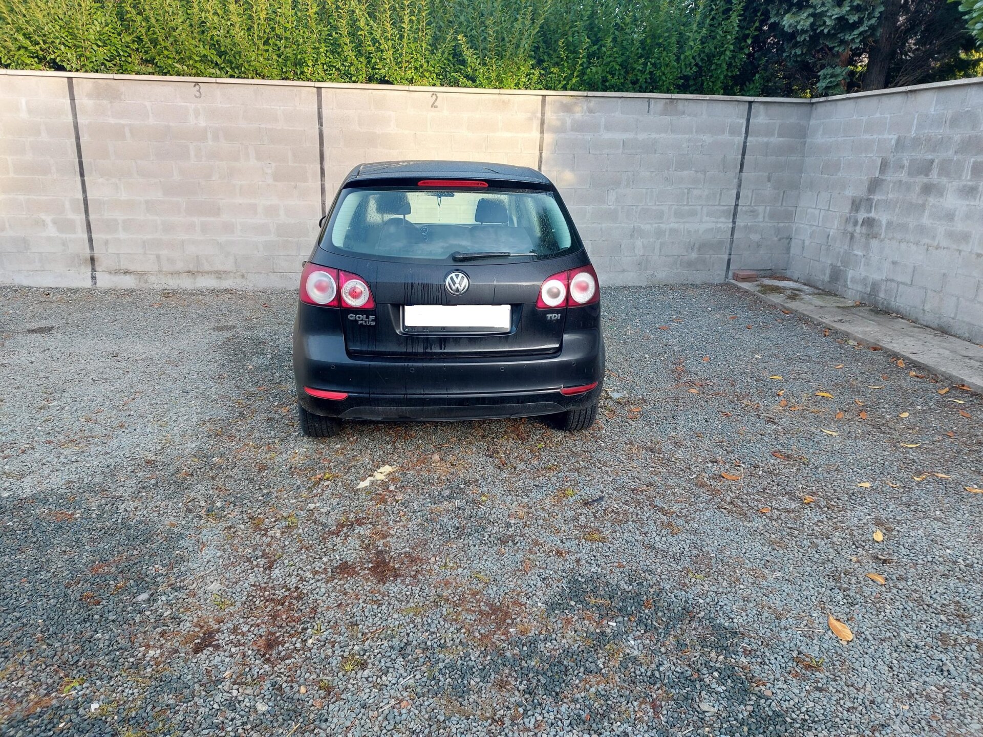 Posto auto di Tekin - parcheggio vicino all'aeroporto di Bruxelles Evere
