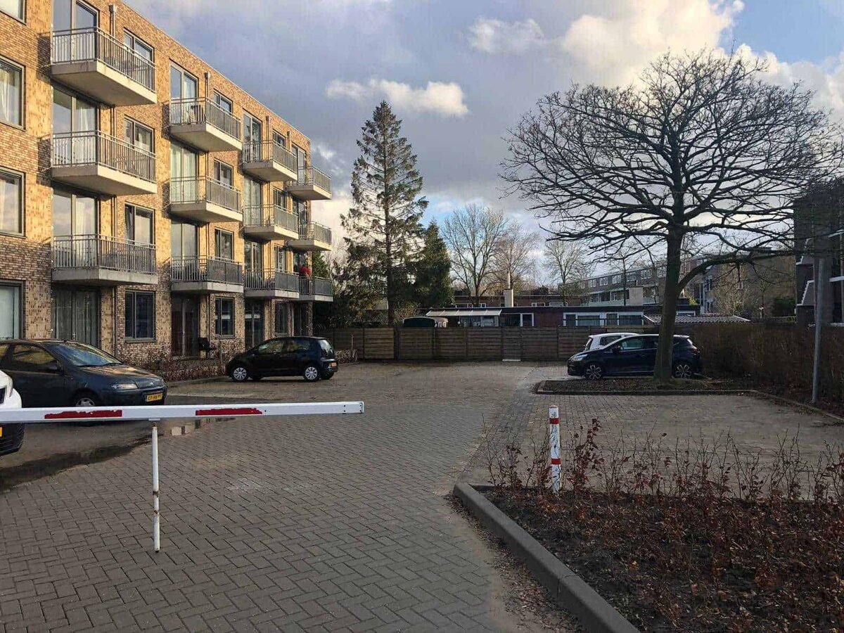 Parkeer bij Koeriersterweg 26 9727AC Groningen Netherlands