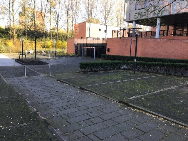 Parkeerplaats van Cristina - parkeren dicht bij het station Cornelis Lelylaan