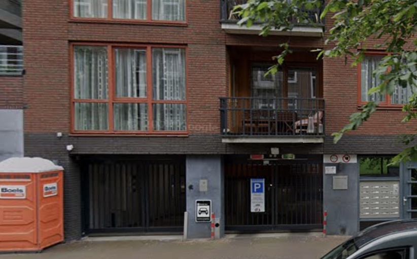 Sébastiens parkeerplaats - parkeren dicht bij Foodhallen Amsterdam
