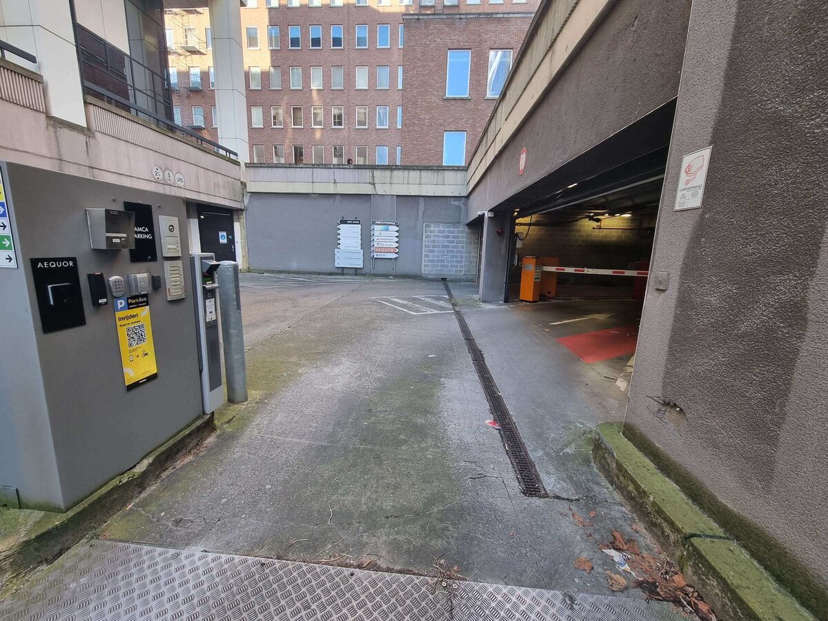 Parkeergarage Holiday Inn Express Antwerpen Stad - Noord