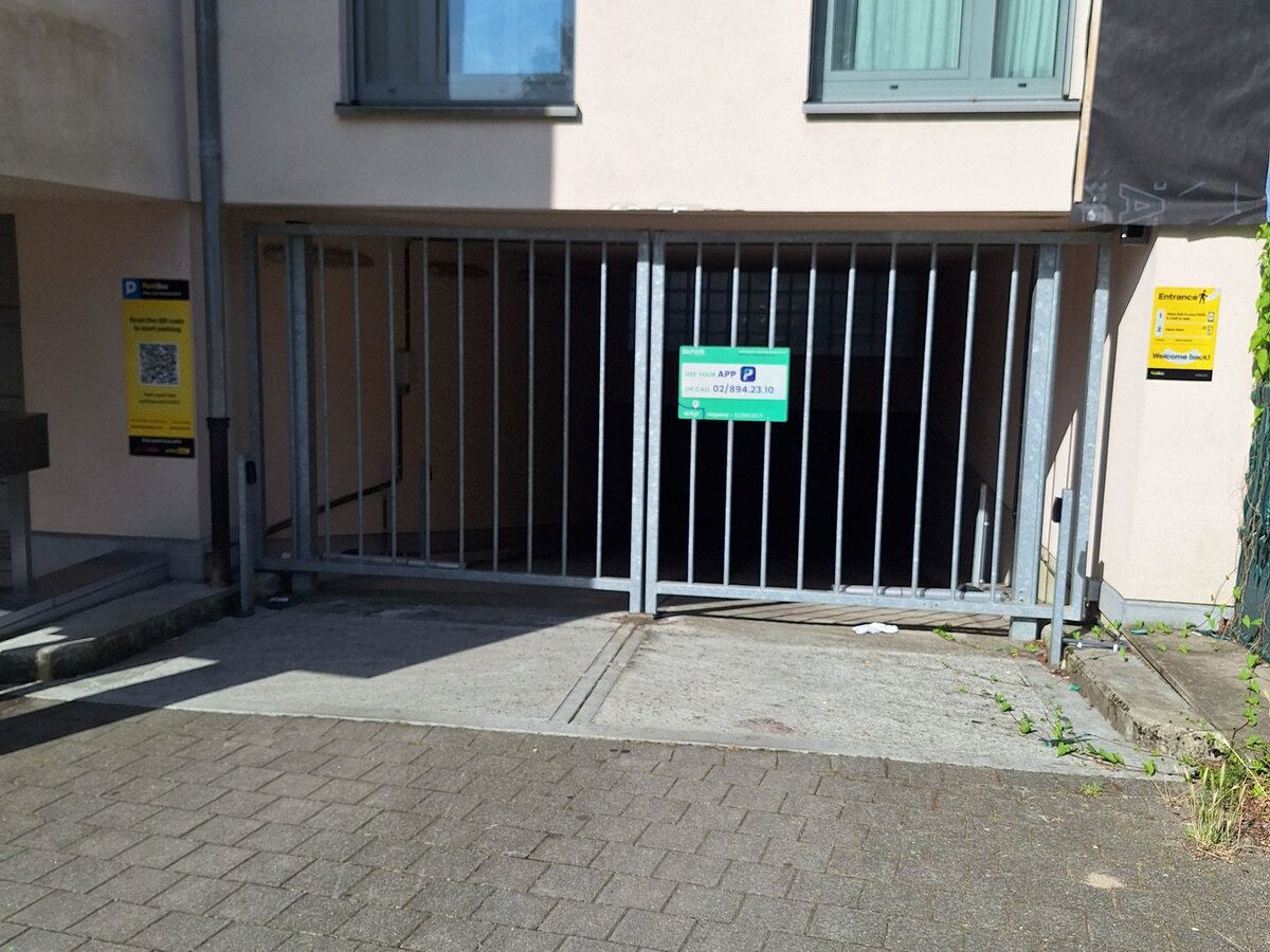 Parking Rue Jan Verbesselt, Neder-Over-Heembeek Bruselas