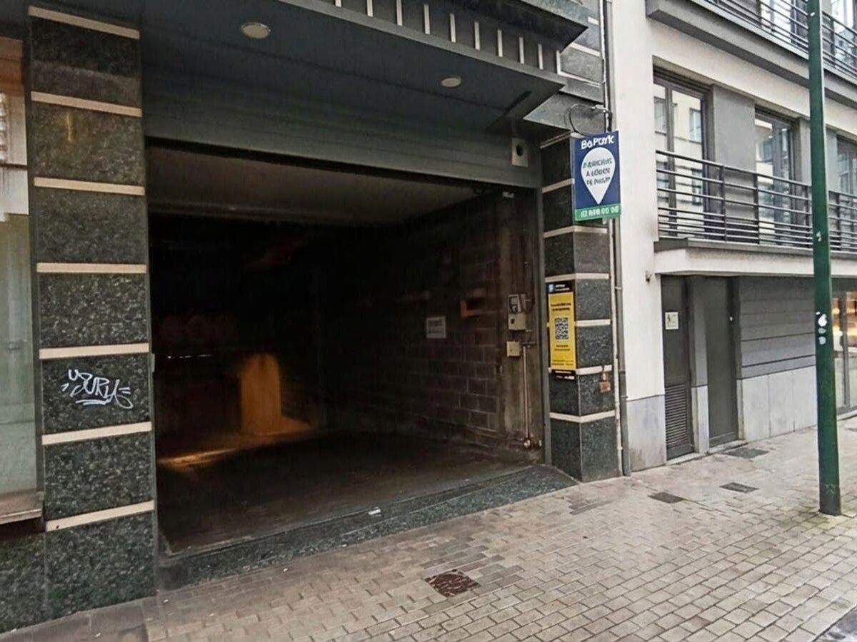 Parking Rue de l'industrie, Brussels City Centre