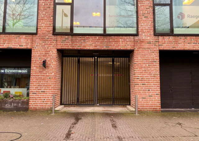 Teun's parkeerplaats - parkeren vlakbij het IJburg Winkelcentrum