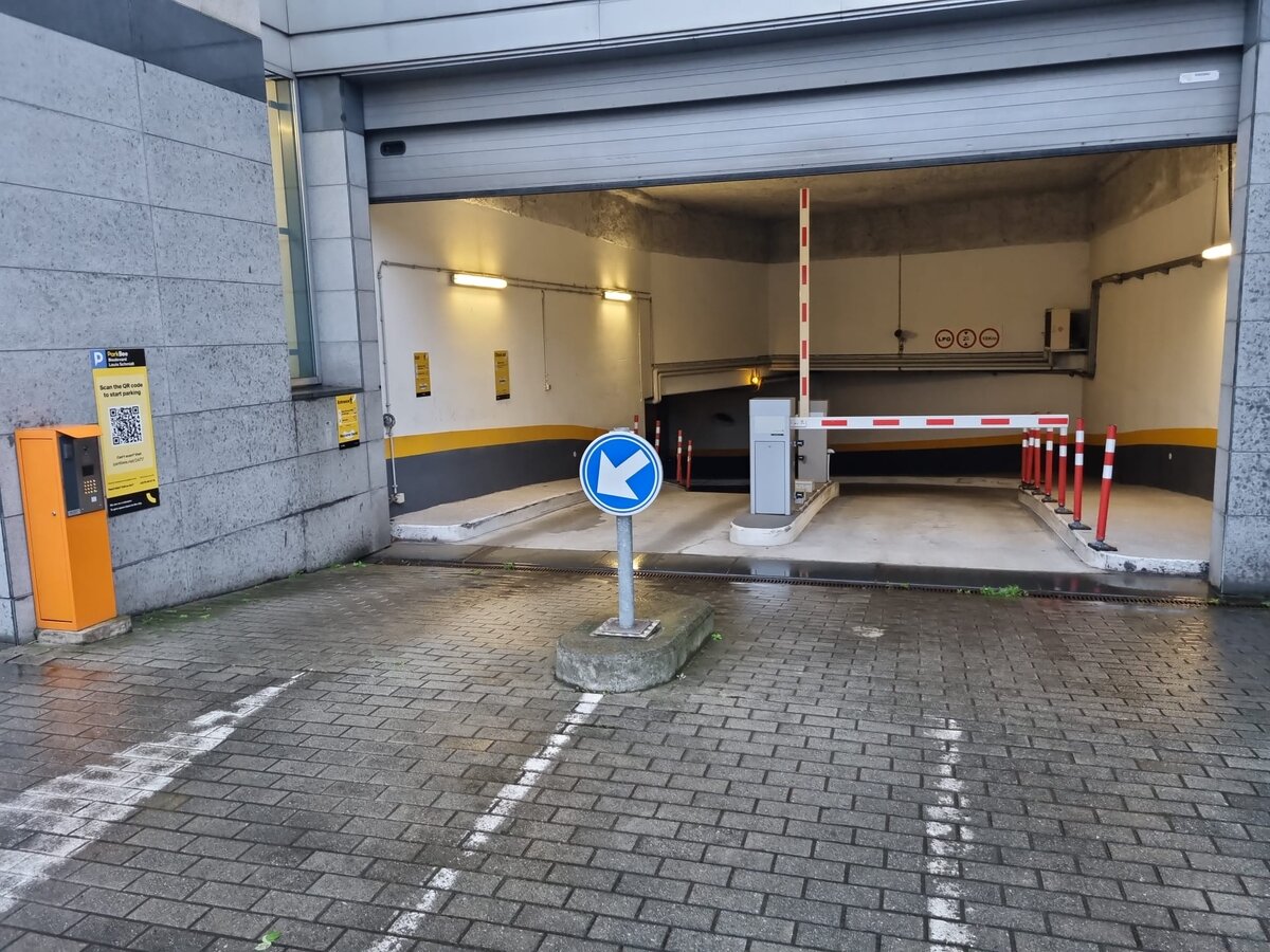Parcheggio Bd Louis Schmidt, Bruxelles