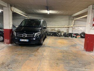 Posto auto di Paul - parcheggio vicino alla Torre Eiffel di Parigi