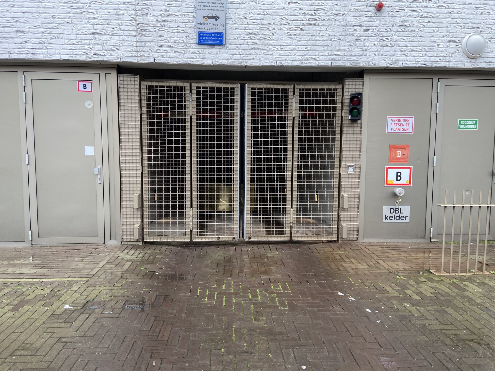 Hannan's parkeerplaats - parkeren in de buurt van IJburg Amsterdam
