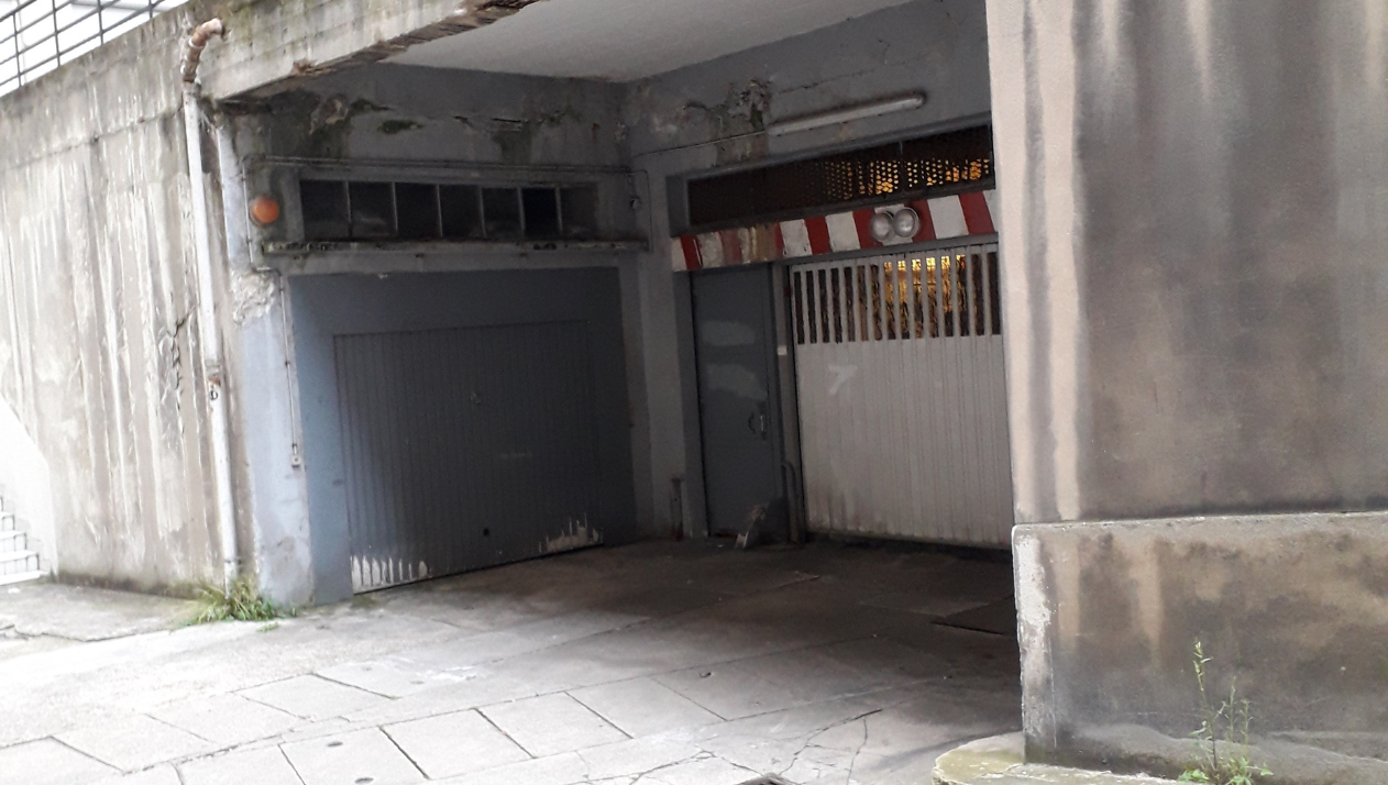Posto auto di Jacques - parcheggio vicino a Batignolles