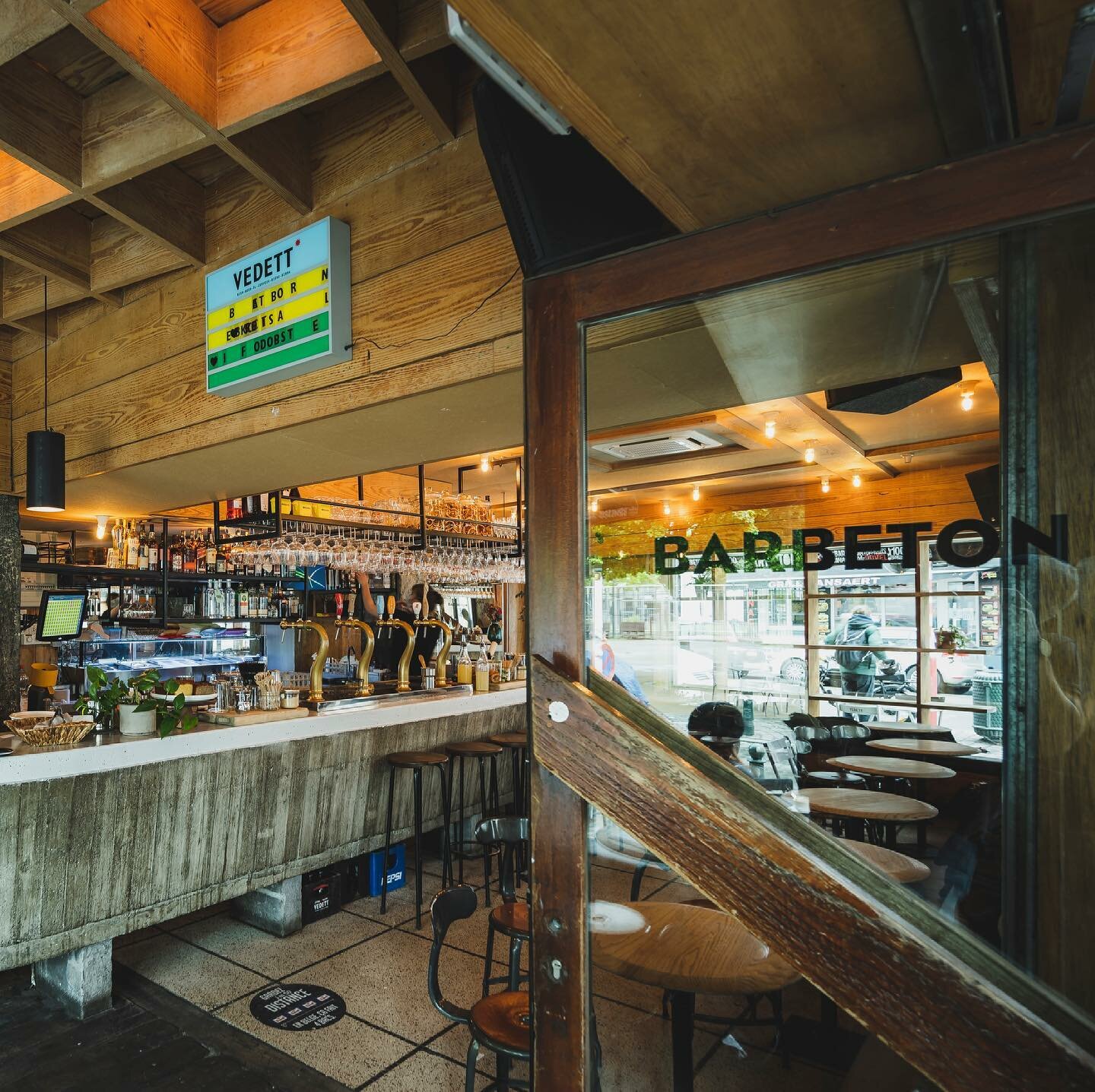 best bars in Brussels: Barbeton