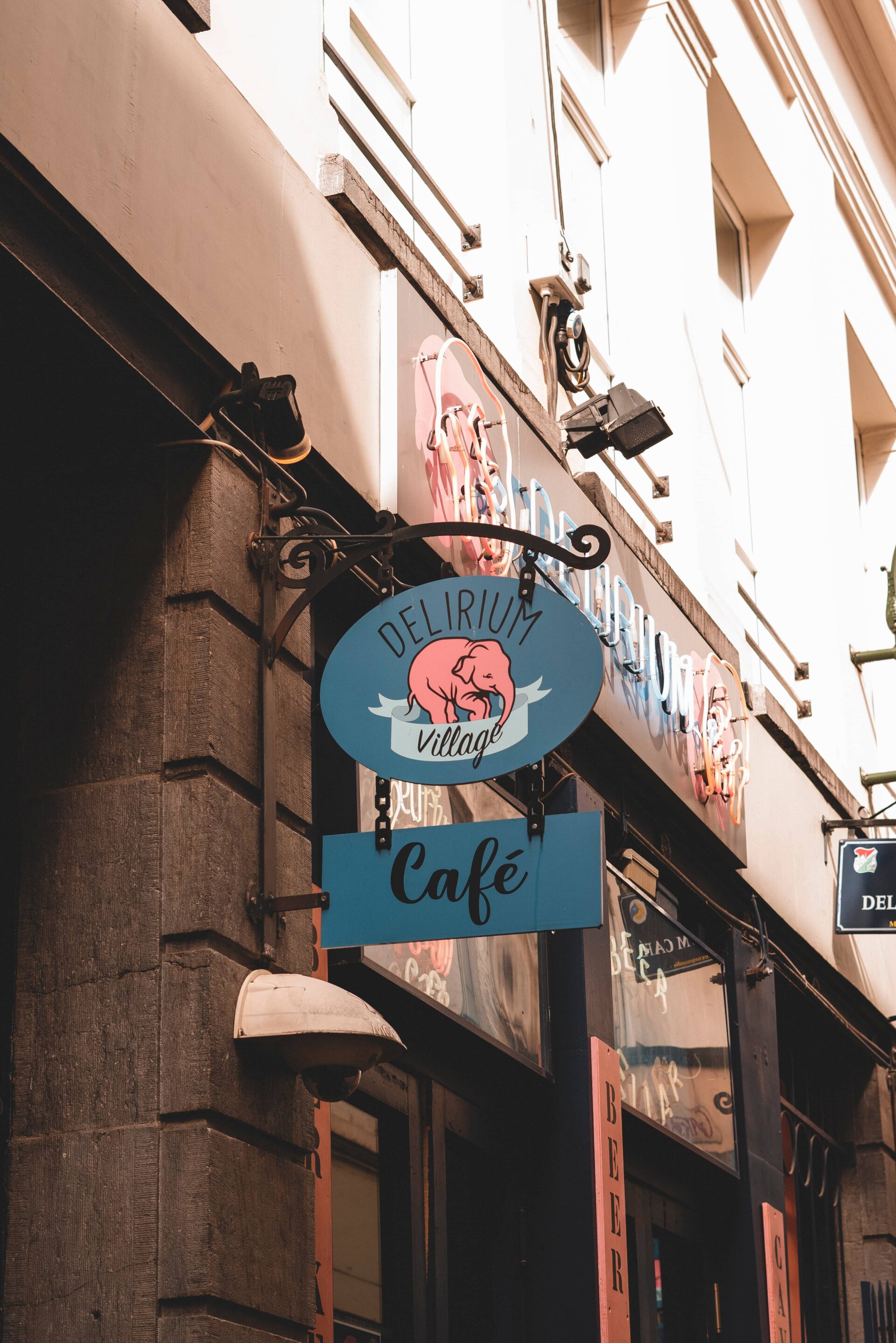 best bars in Brussels: Delirium Café